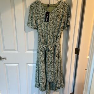 Green floral dress large NWT